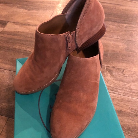 Jack Roger Avery suede  bootie - Picture 4 of 10